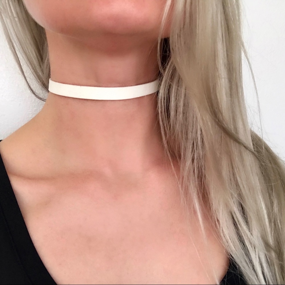 White Choker
